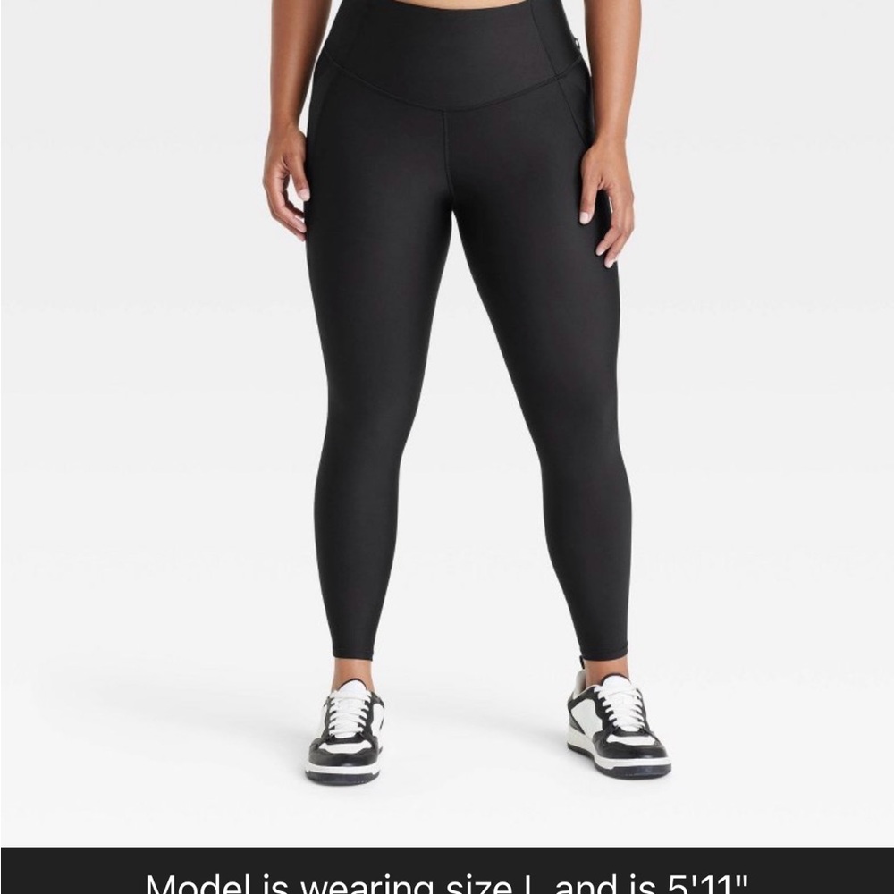 All in Motion Women's High Rise 7/8 Leggings Size L Effortless Support NWT Black